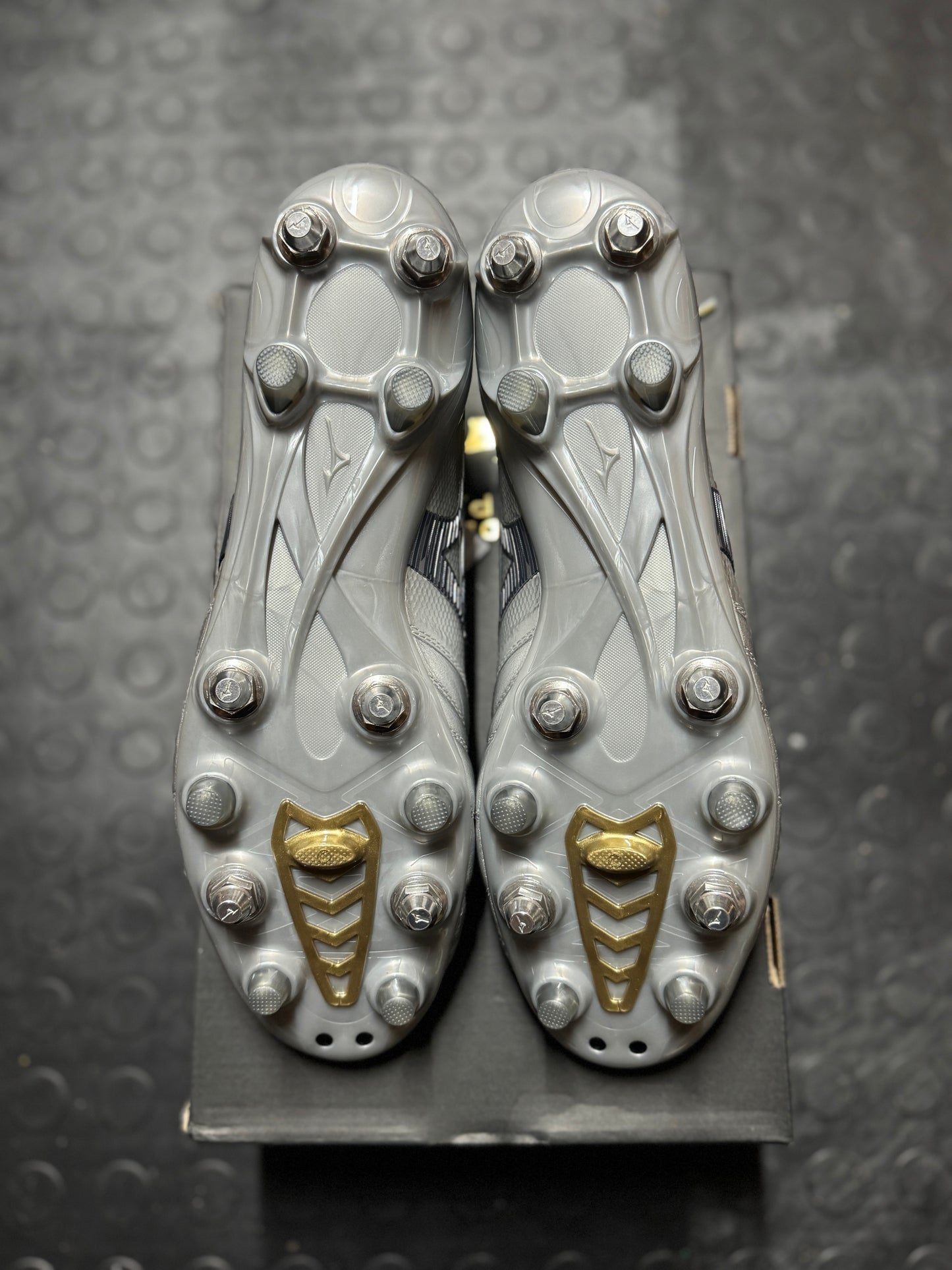 Mizuno Morelia Neo Beta 4 Elite MIJ - Silver / Silver