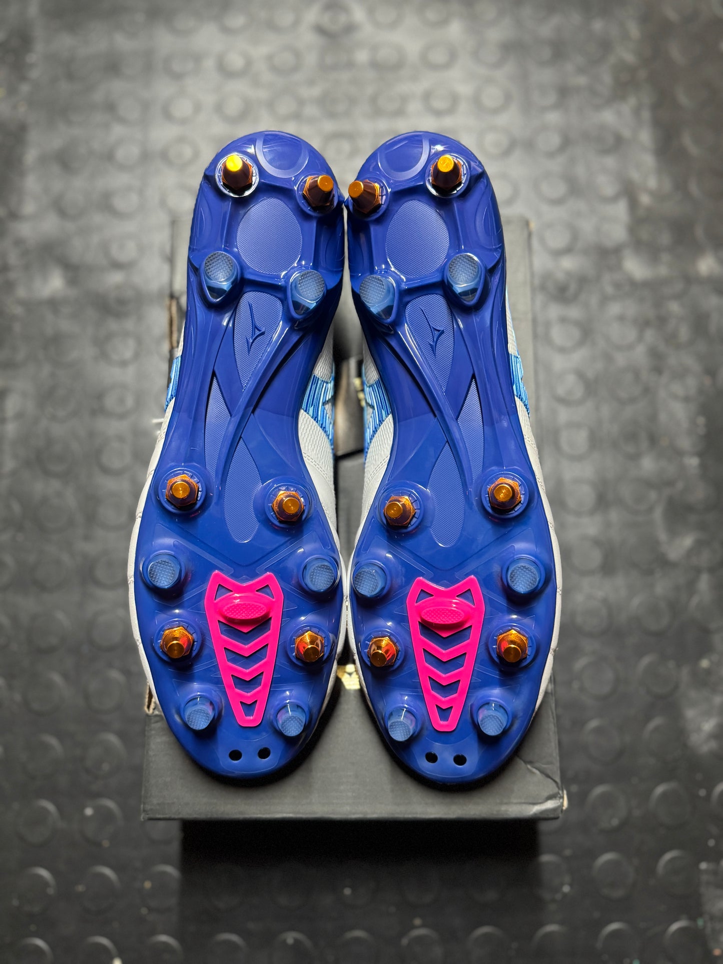 Mizuno Morelia Neo Beta 4 Elite MIJ - White / Blue / Pink
