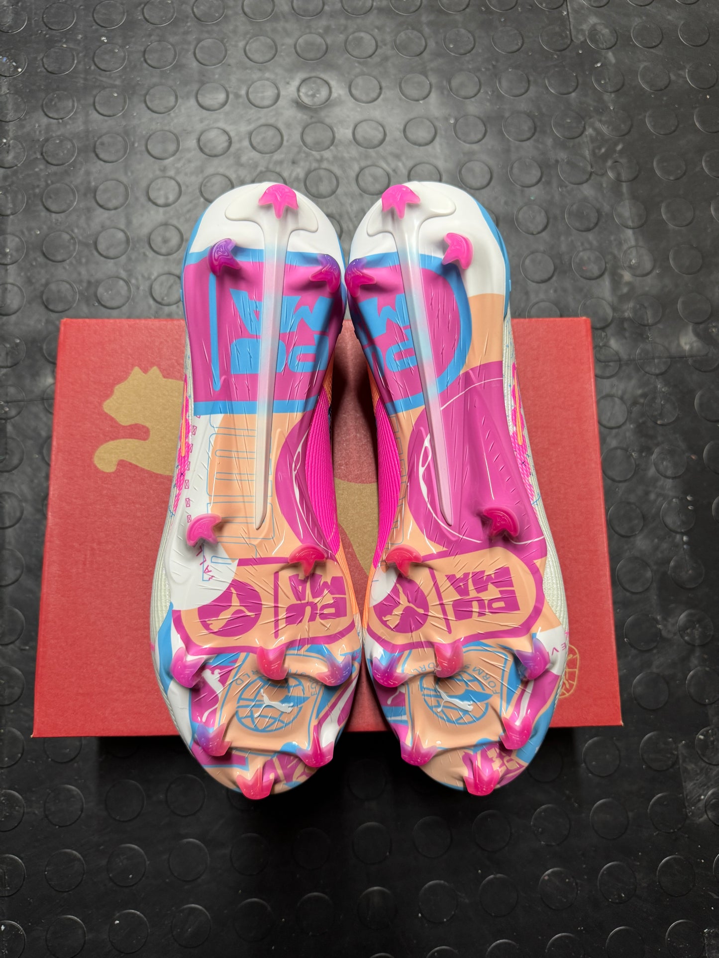 Puma Ultra 5 Ultimate FG - White / Pink / Blue