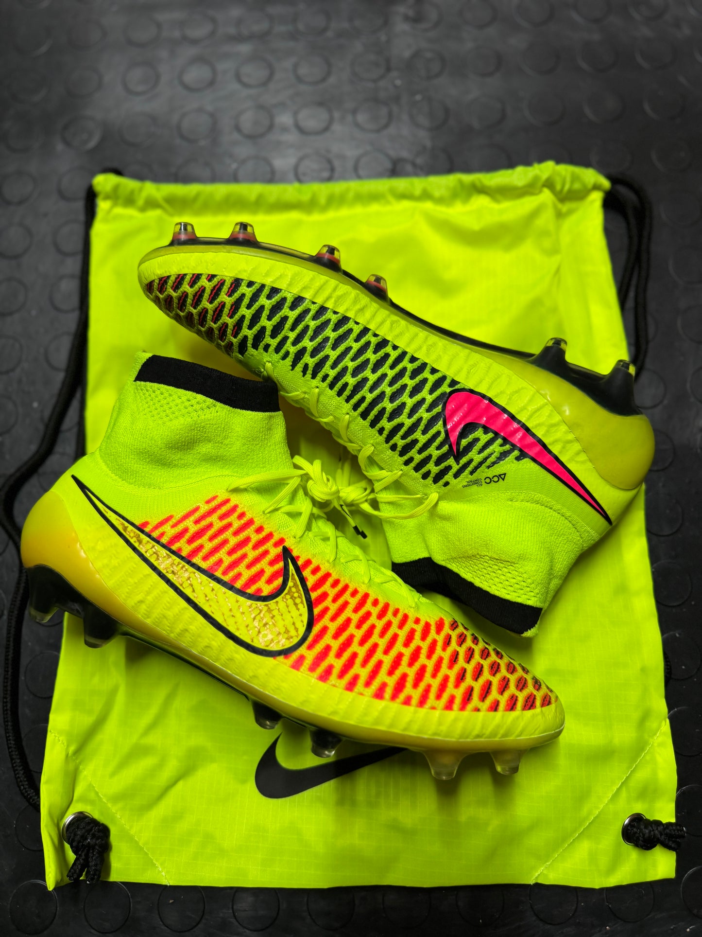 Nike Magista Obra FG - Yellow / Red