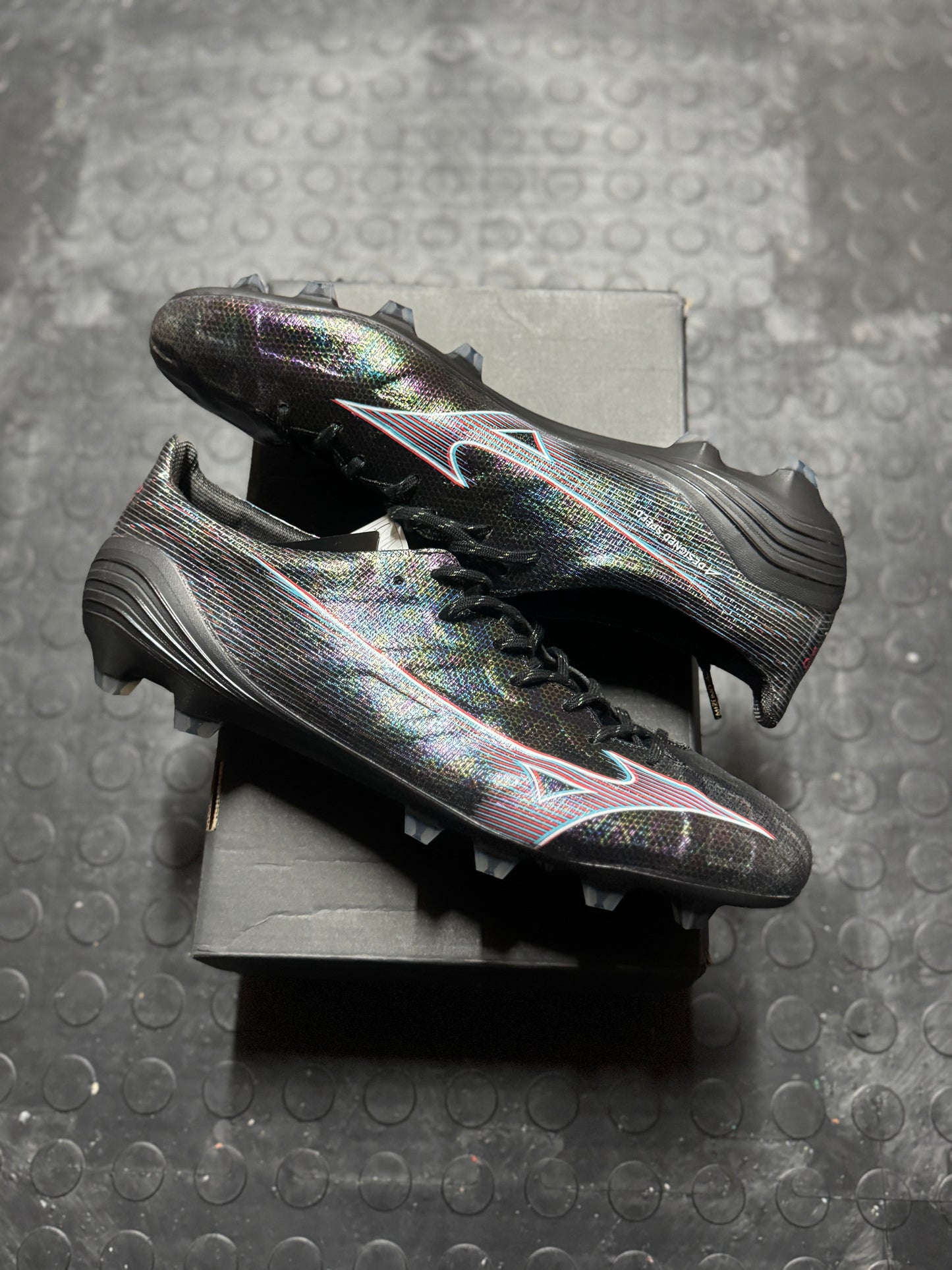 Mizuno Alpha Elite FG MIJ - Black / Ignition Red