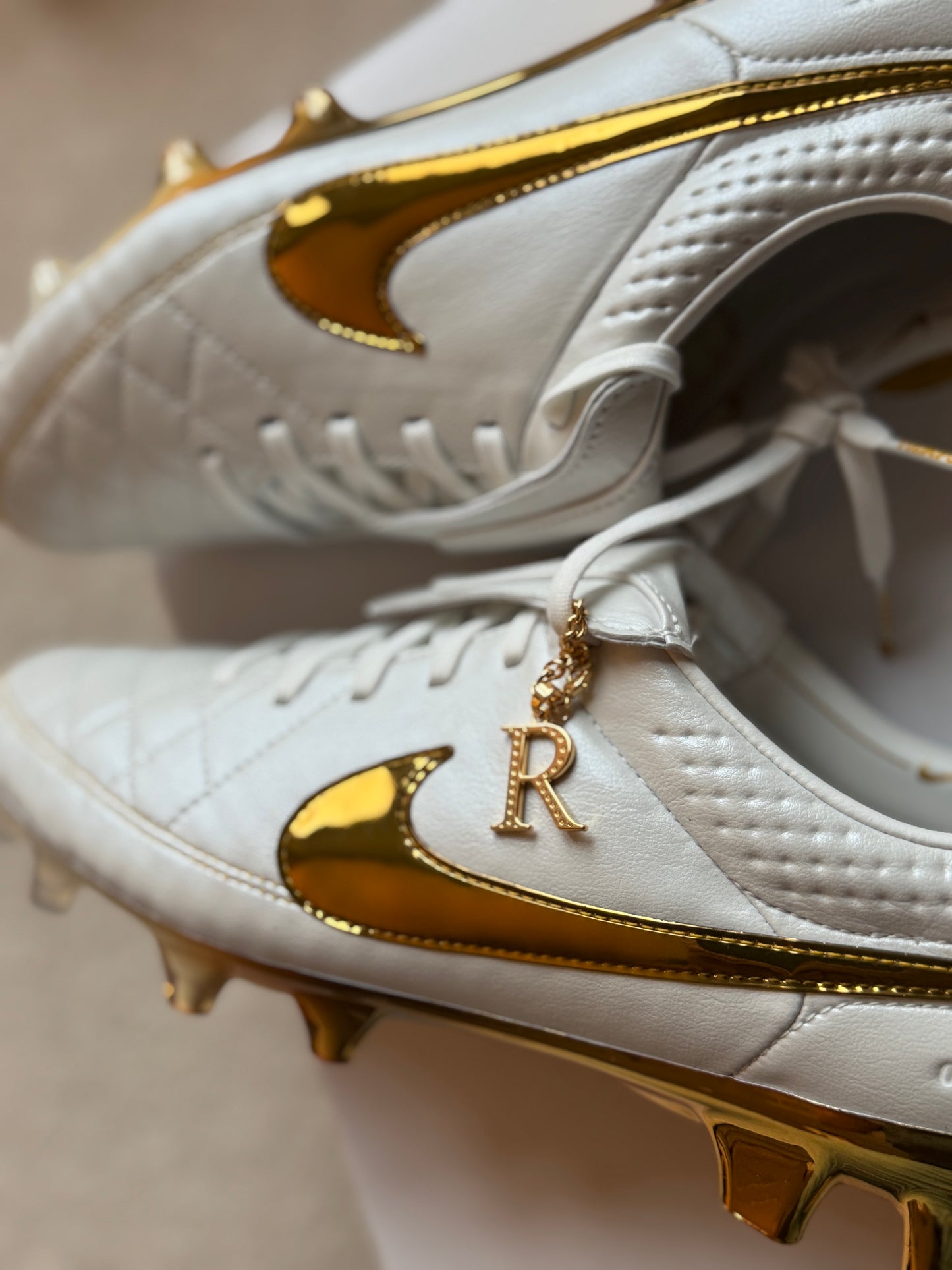 Nike Tiempo Legend ‘R10’ Remake FG - White / Gold