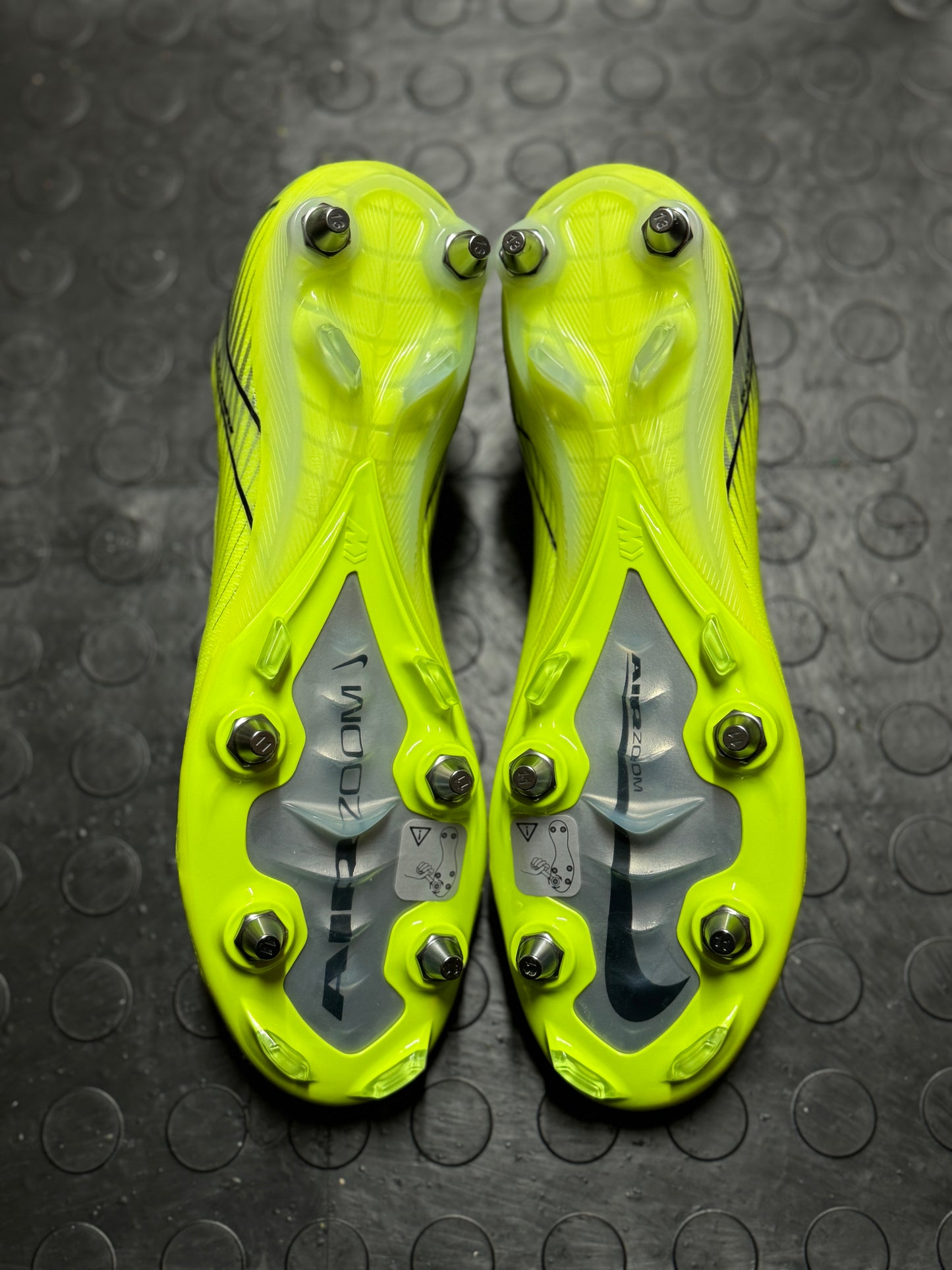 Nike Zoom Vapor 16 Elite SG-Pro - Volt / Black