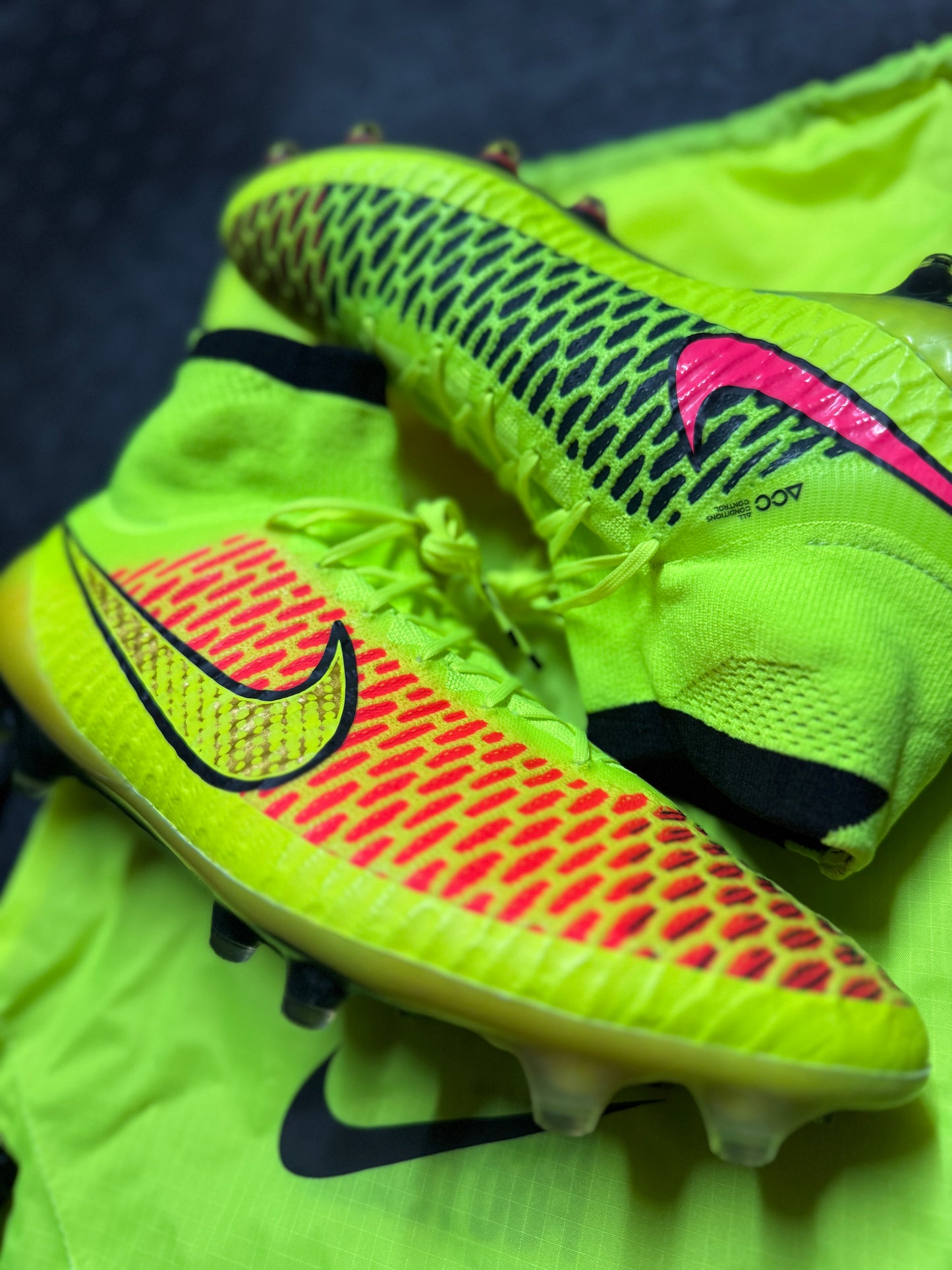 Nike Magista Obra FG - Yellow / Red