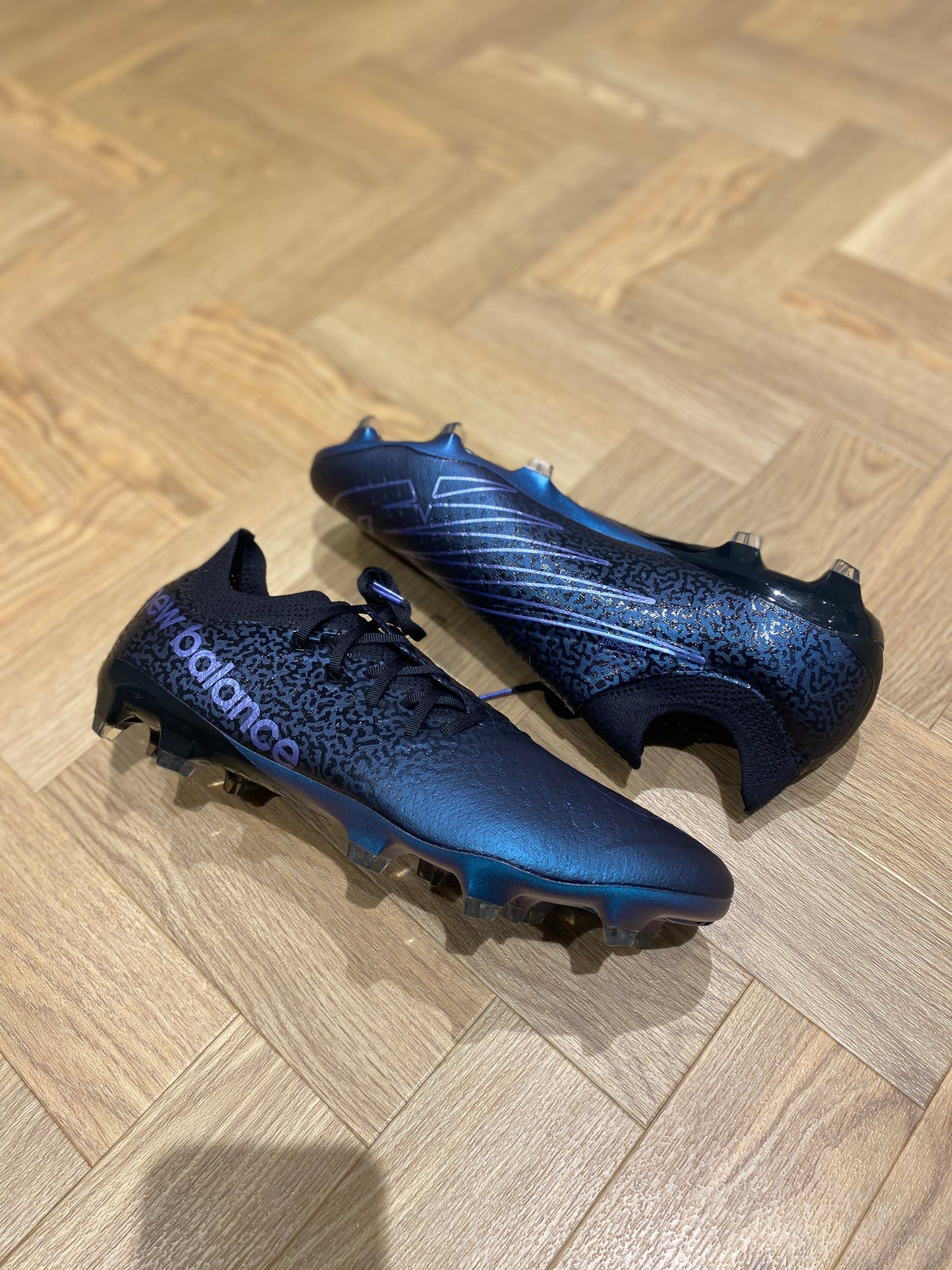 New Balance Furon V7 Pro - Black / Purple