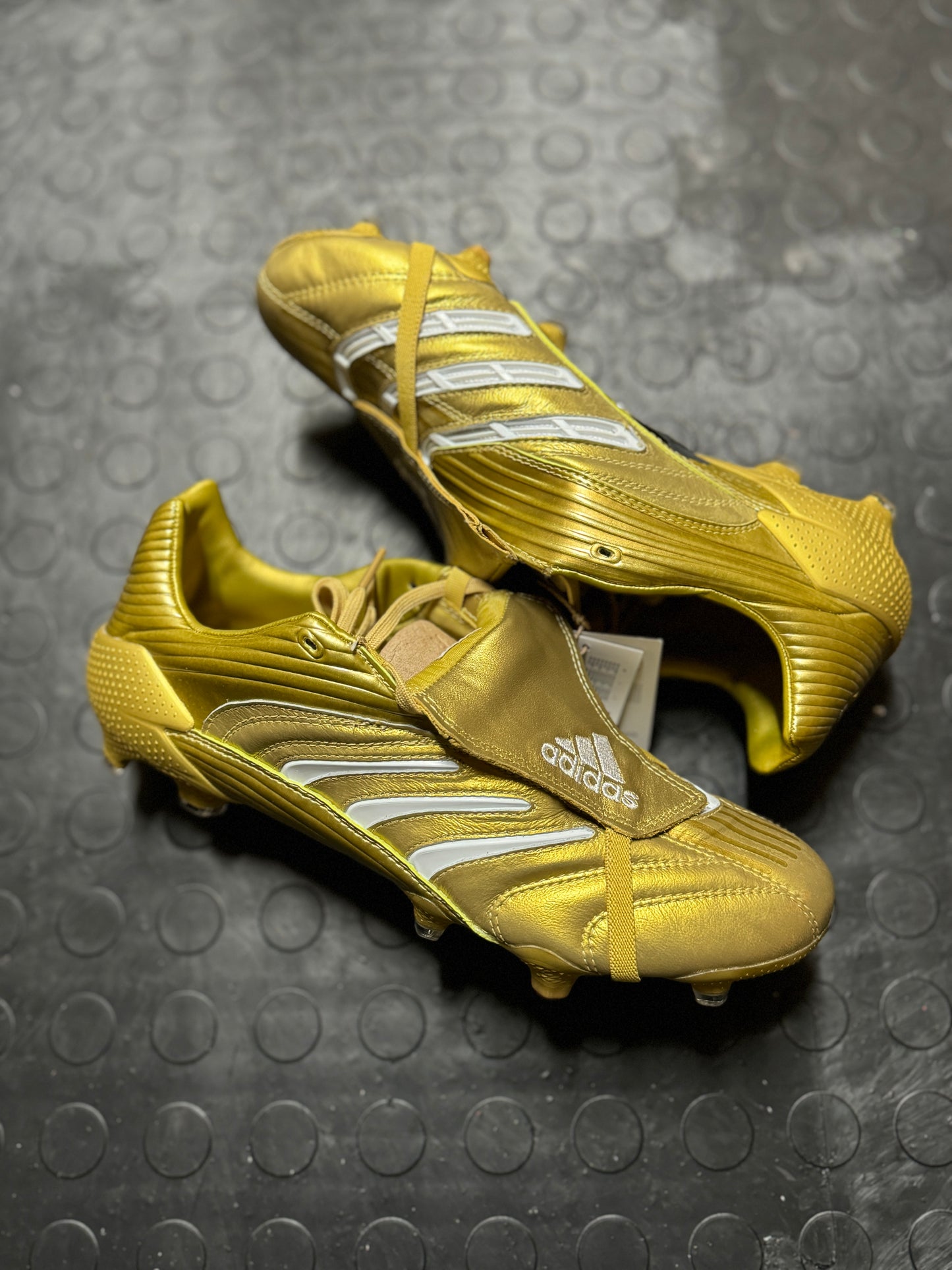 Adidas Predator Absolute Remake FG - Gold / White