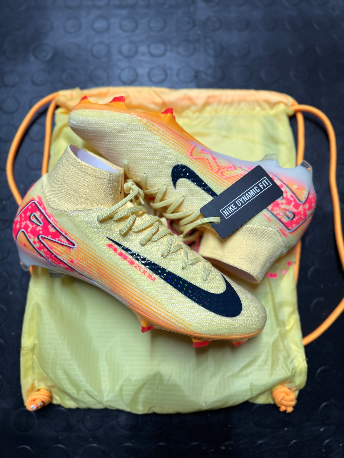 Nike Zoom Mercurial Superfly 10 Elite ‘KM’ FG - Yellow / Red