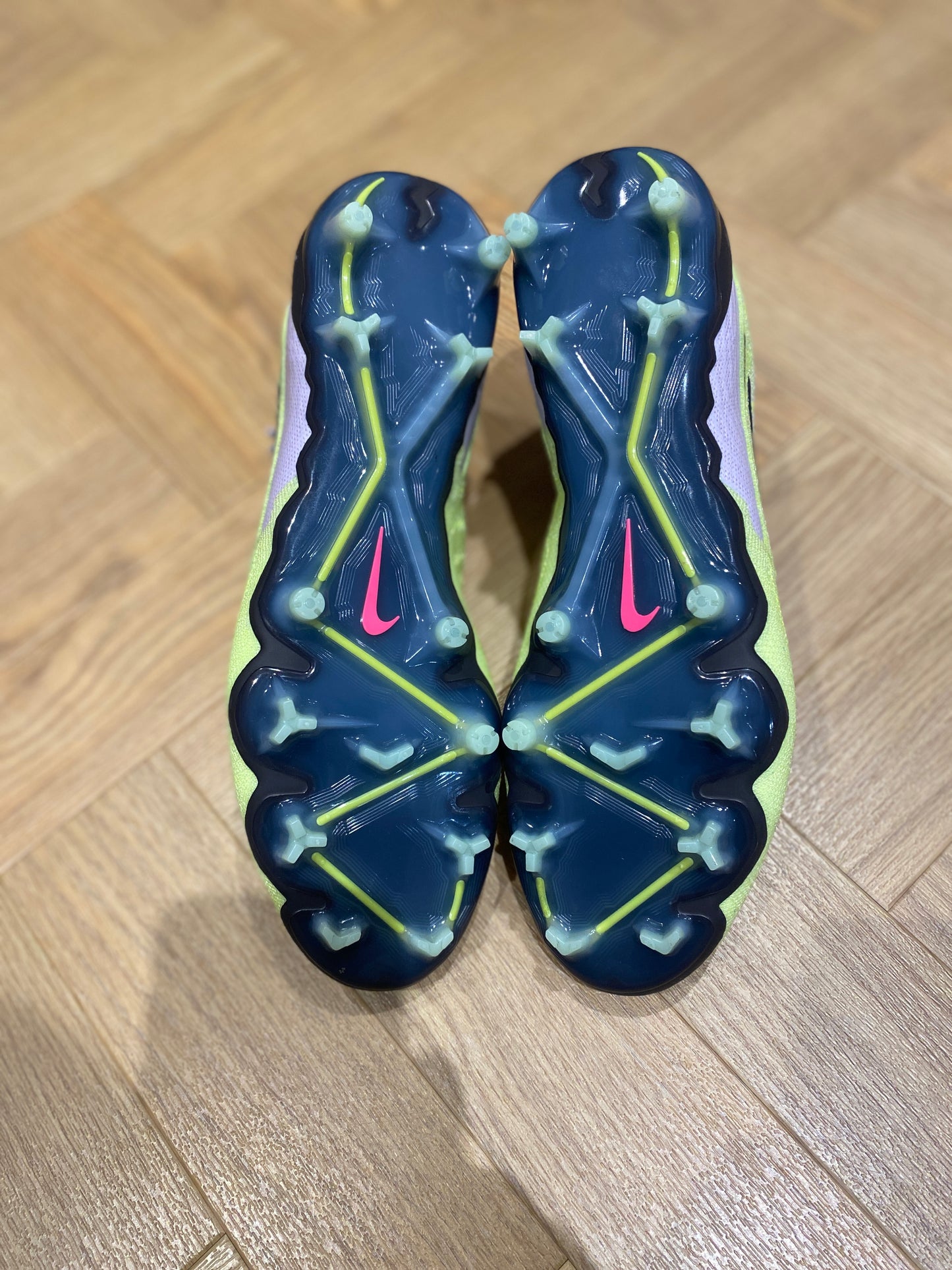 Nike Phantom GX DF Elite FG - White Volt