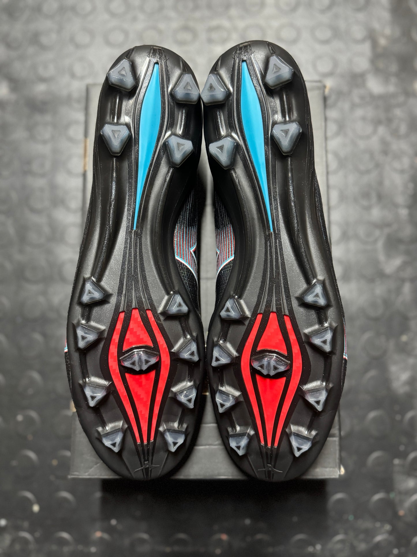 Mizuno Alpha Elite FG MIJ - Black / Ignition Red
