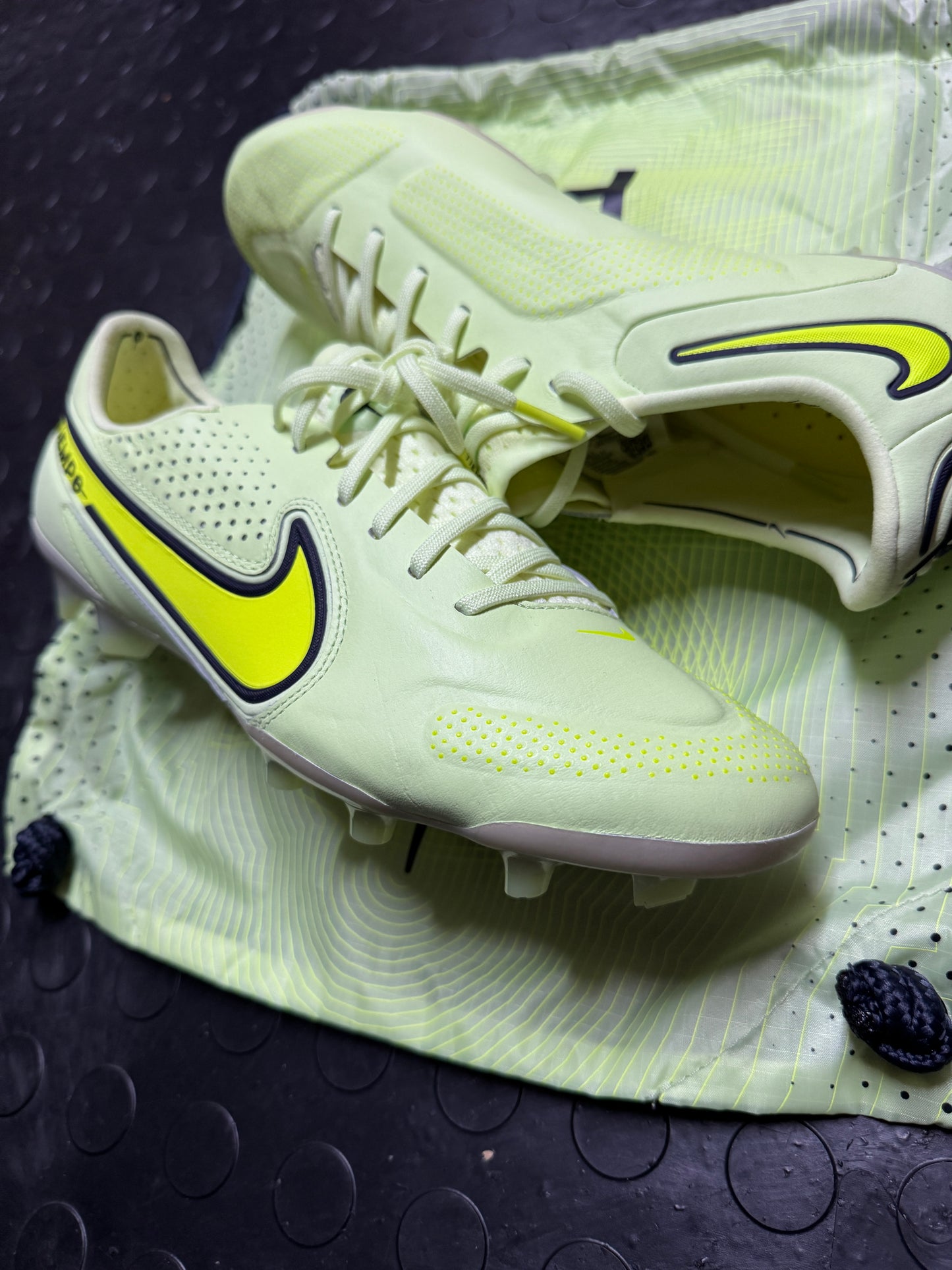 Nike Tiempo Legend 9 Elite FG - Yellow / White