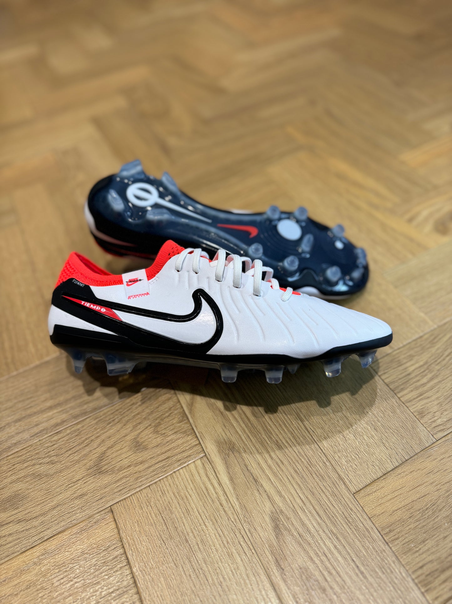 Nike Tiempo Legend 10 Elite FG - White / Red