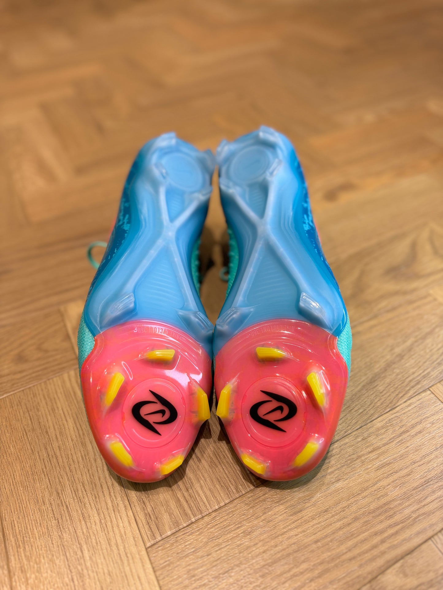 Nike Phantom GX 2 Elite FG - Blue / Pink