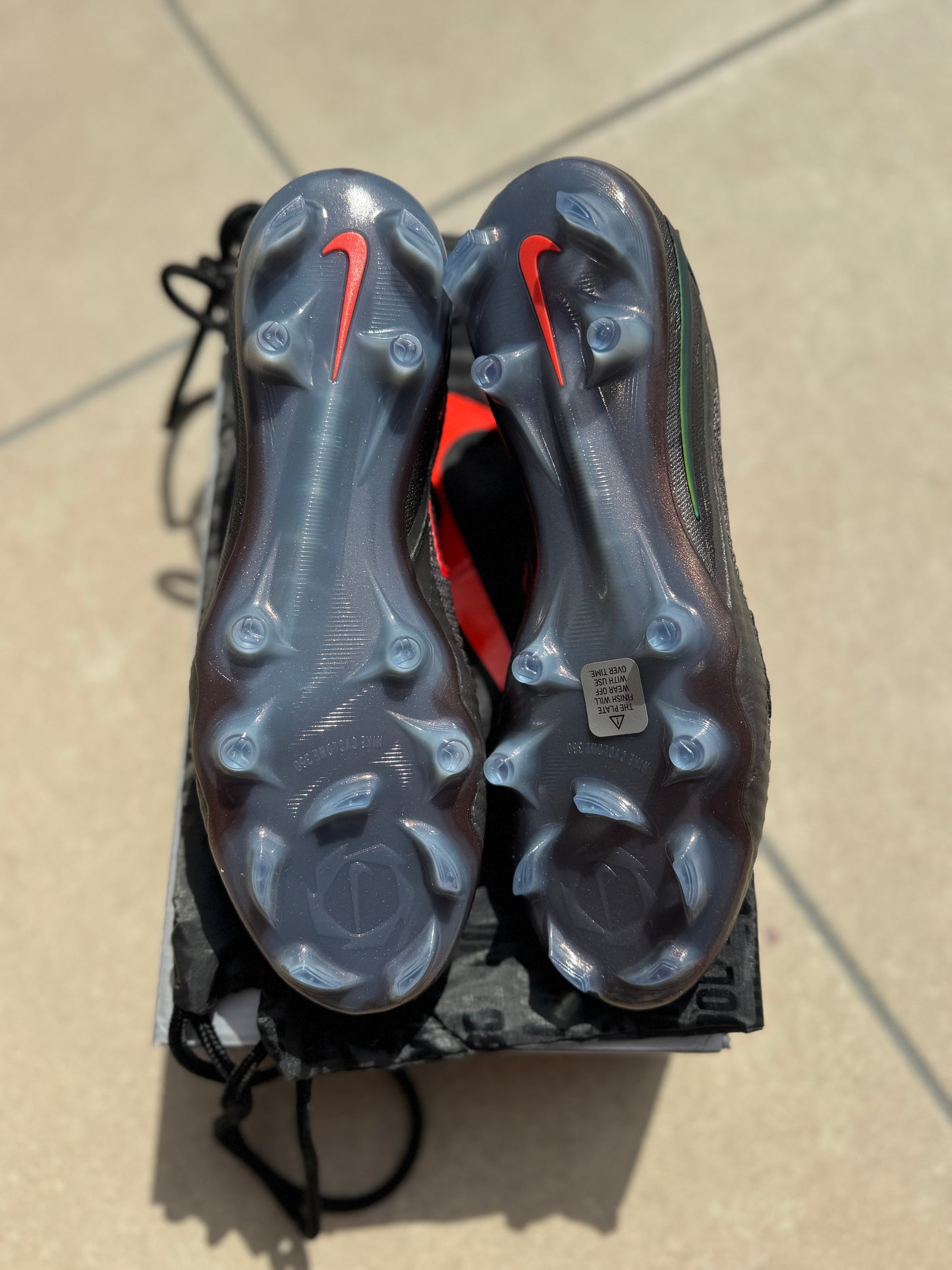 Nike Phantom 6 Low Elite LV8 FG - Charcoal / Red