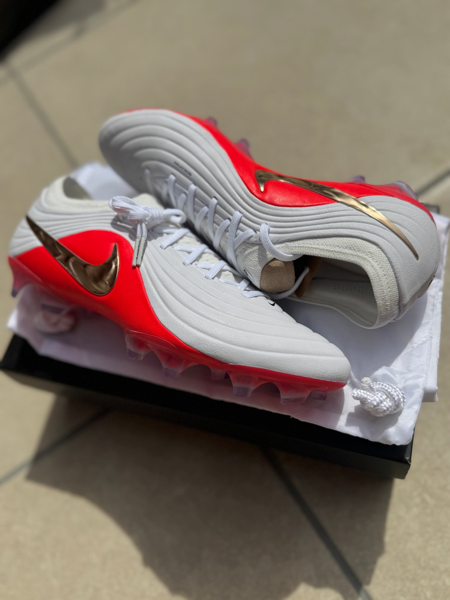Nike Tiempo Maestro Elite FG - White / Red