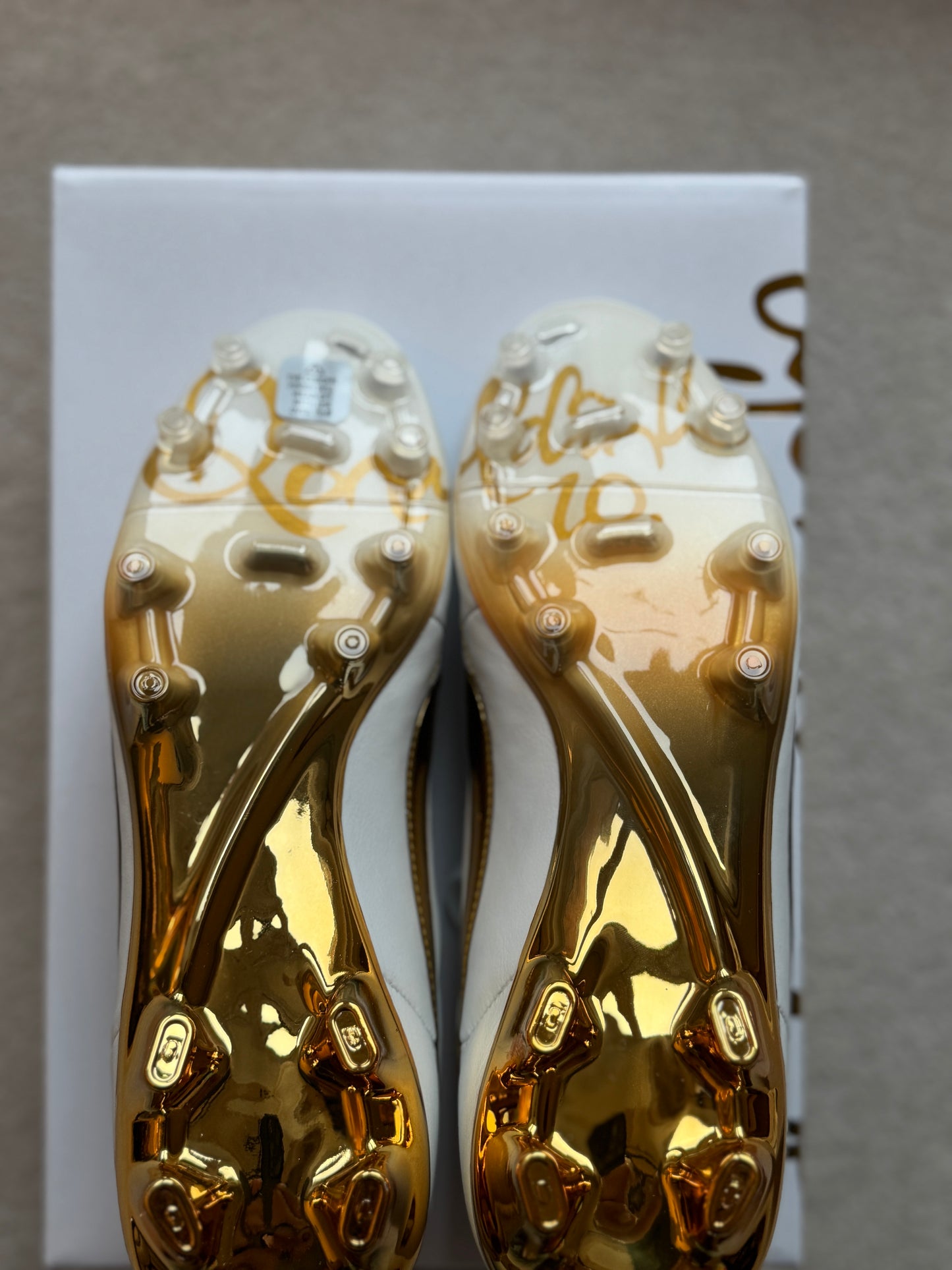 Nike Tiempo Legend ‘R10’ Remake FG - White / Gold