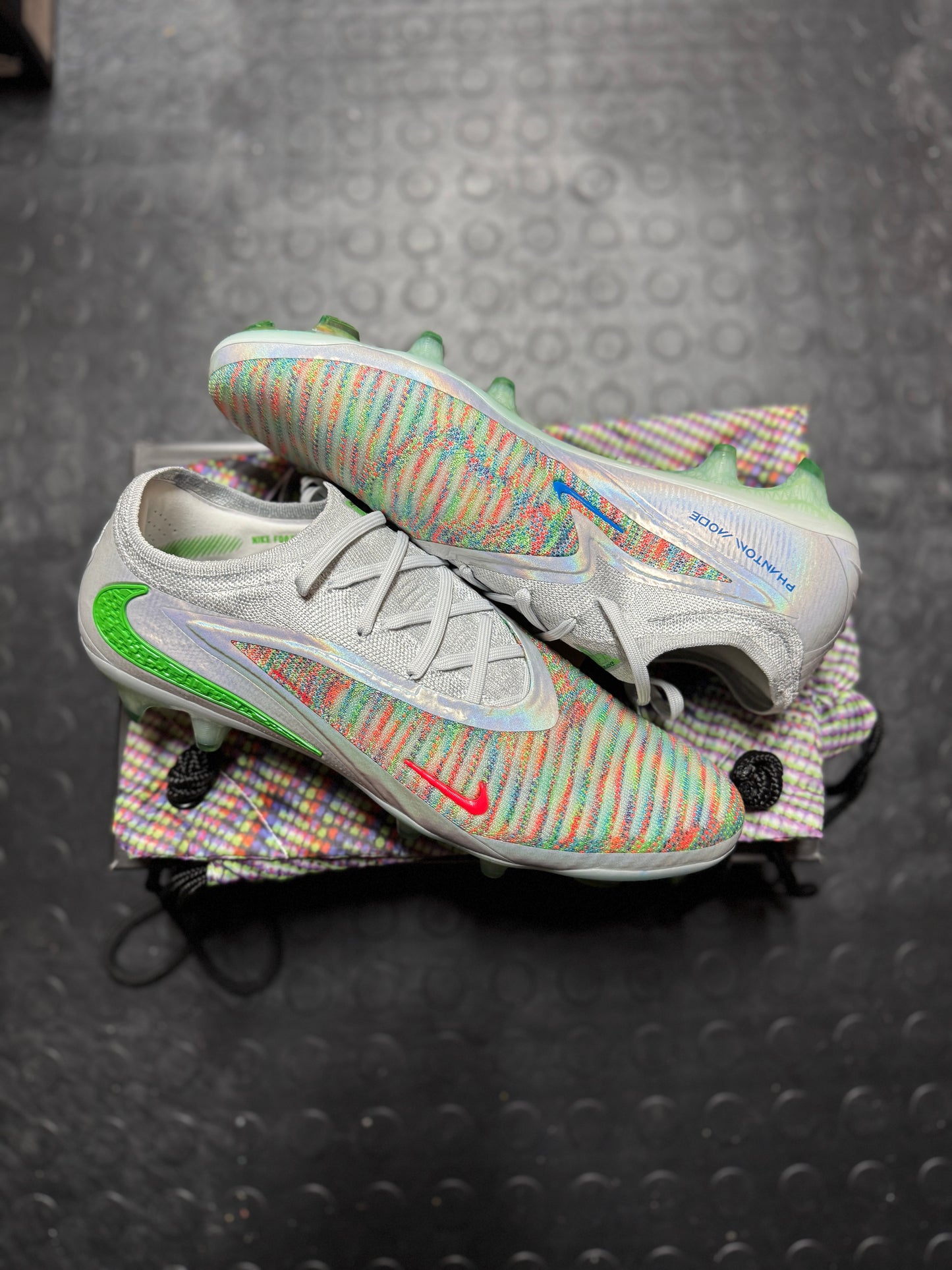 Nike Phantom 6 Elite x EAFC FG - White / Multi-Coloured