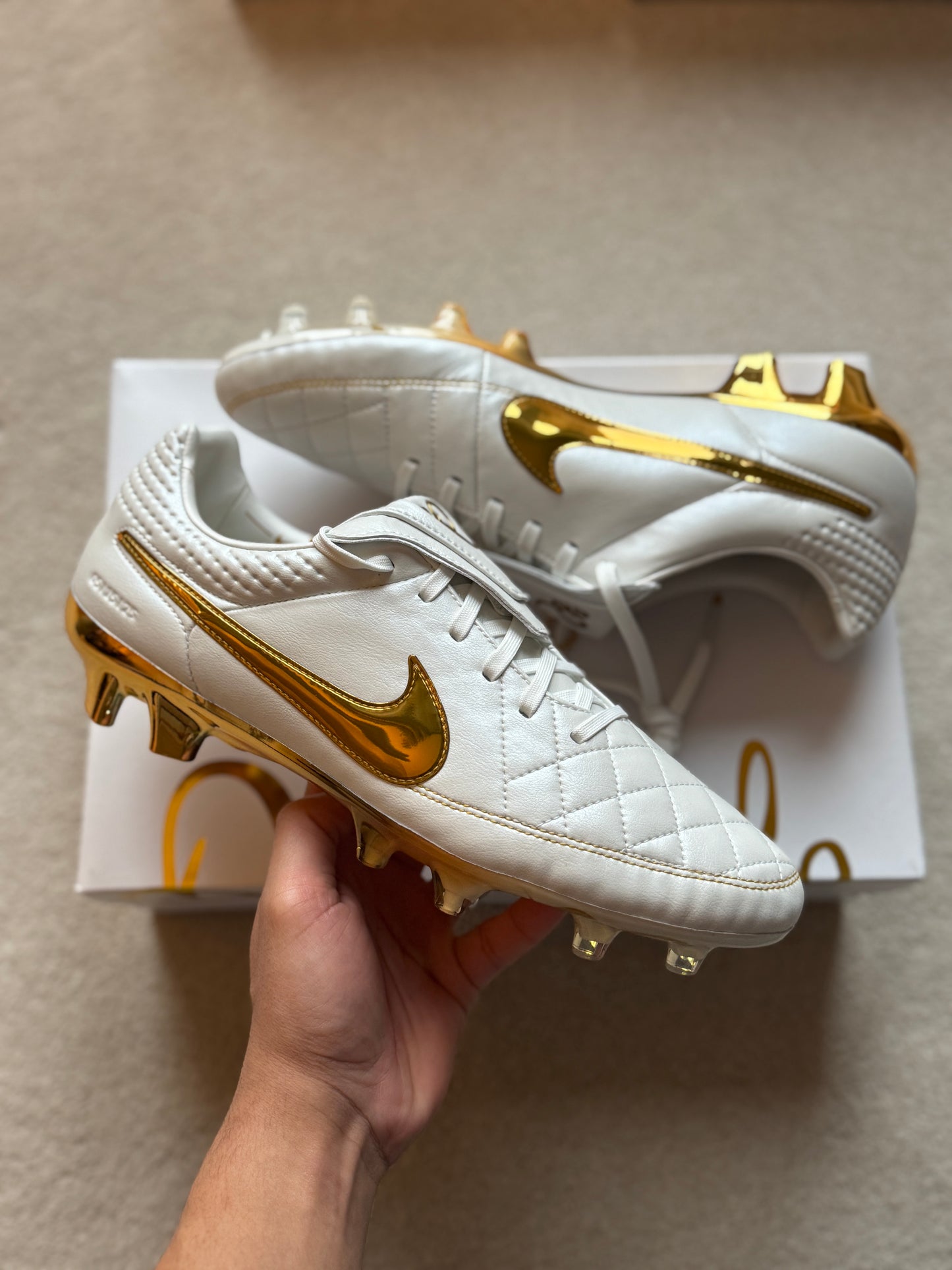 Nike Tiempo Legend ‘R10’ Remake FG - White / Gold