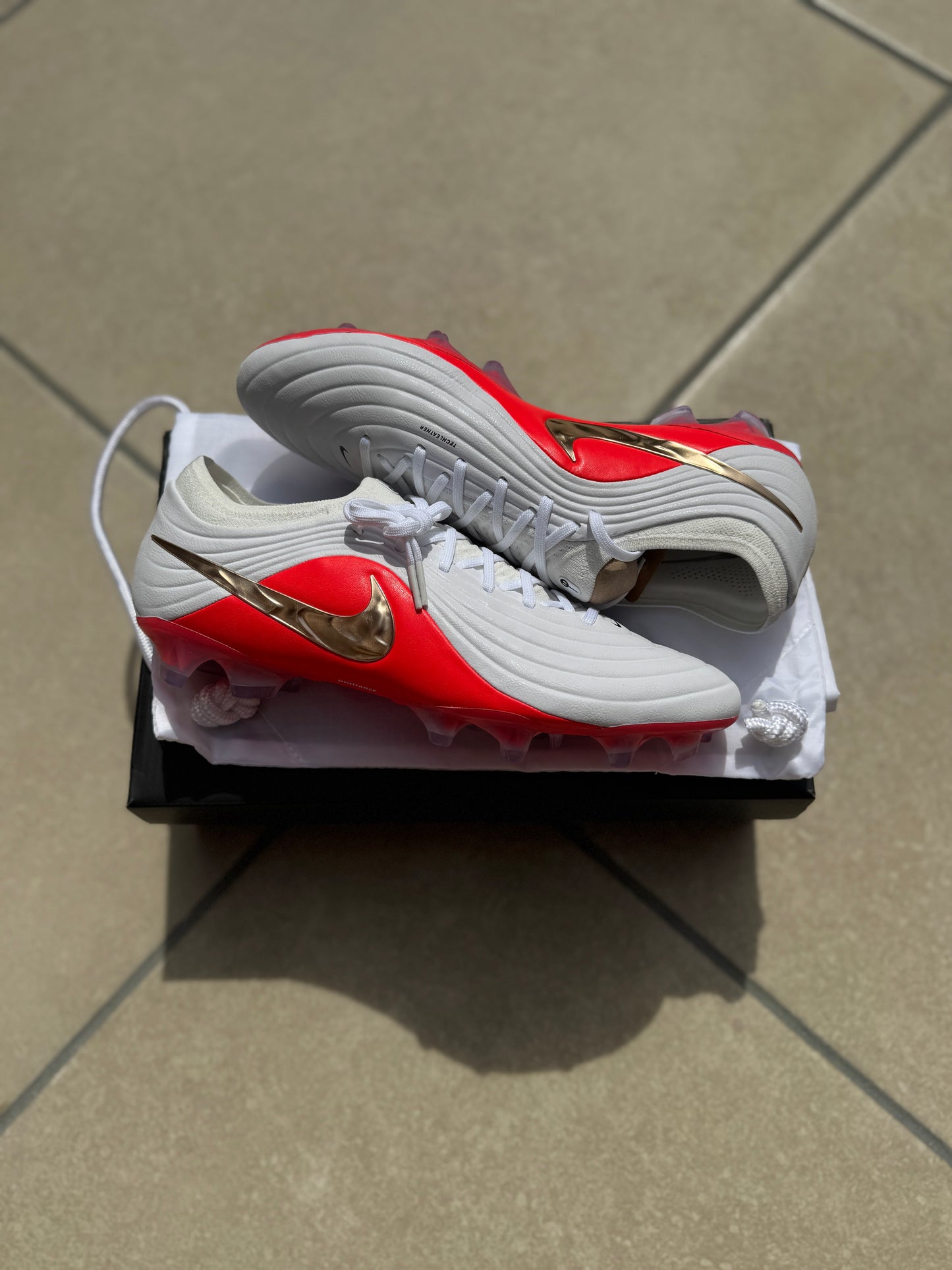 Nike Tiempo Maestro Elite FG - White / Red