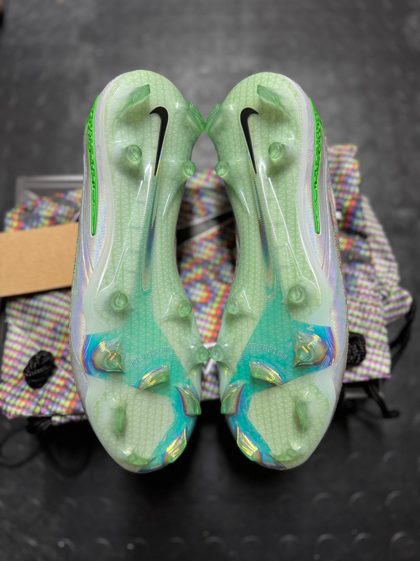 Nike Phantom 6 Elite x EAFC FG - White / Multi-Coloured