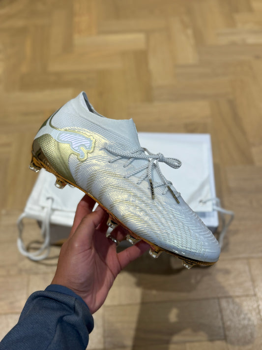 Puma Future 9 Ultimate AG - White / Gold
