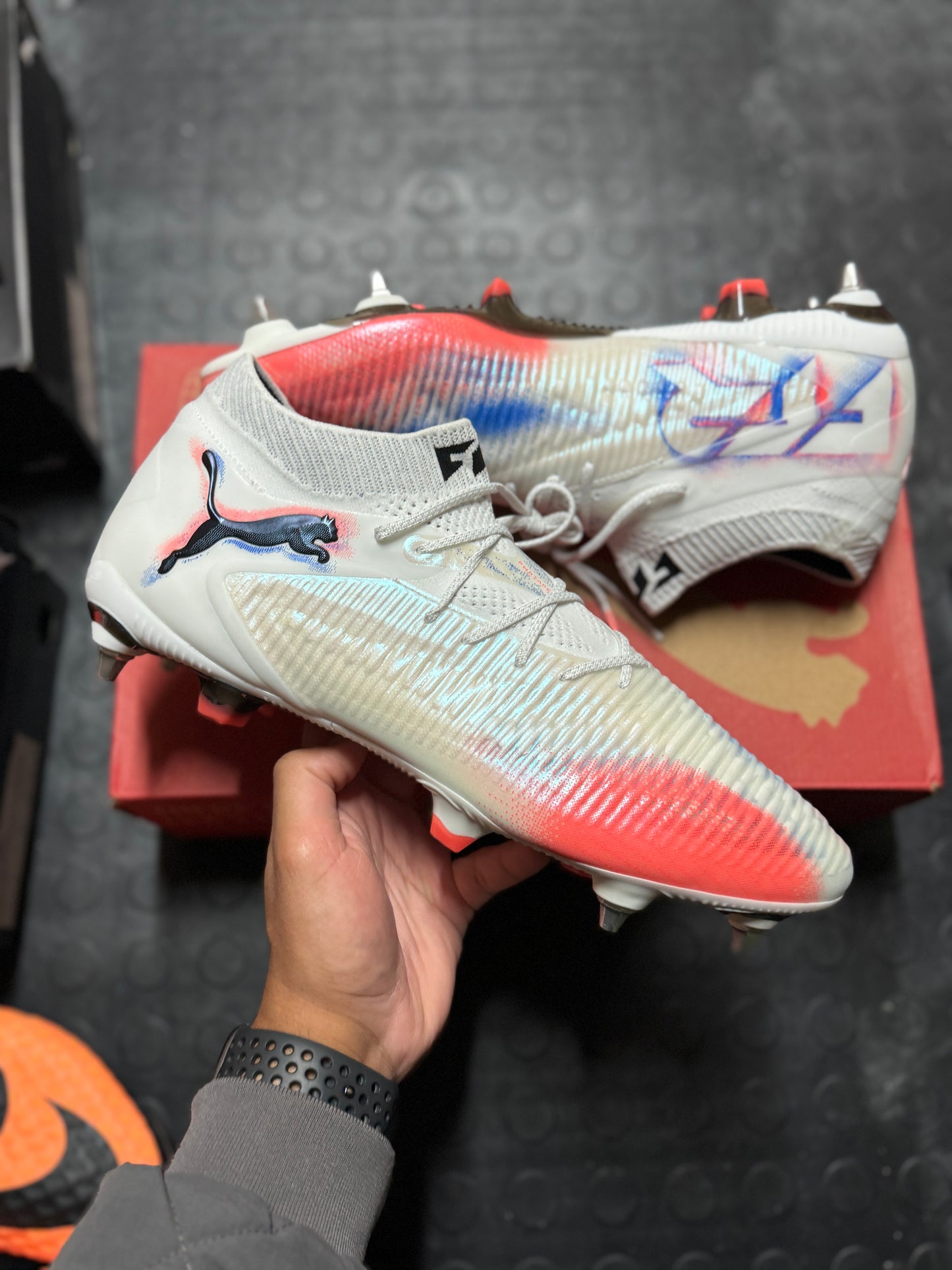 Puma Future 8 Ultimate SG - White / Red / Blue