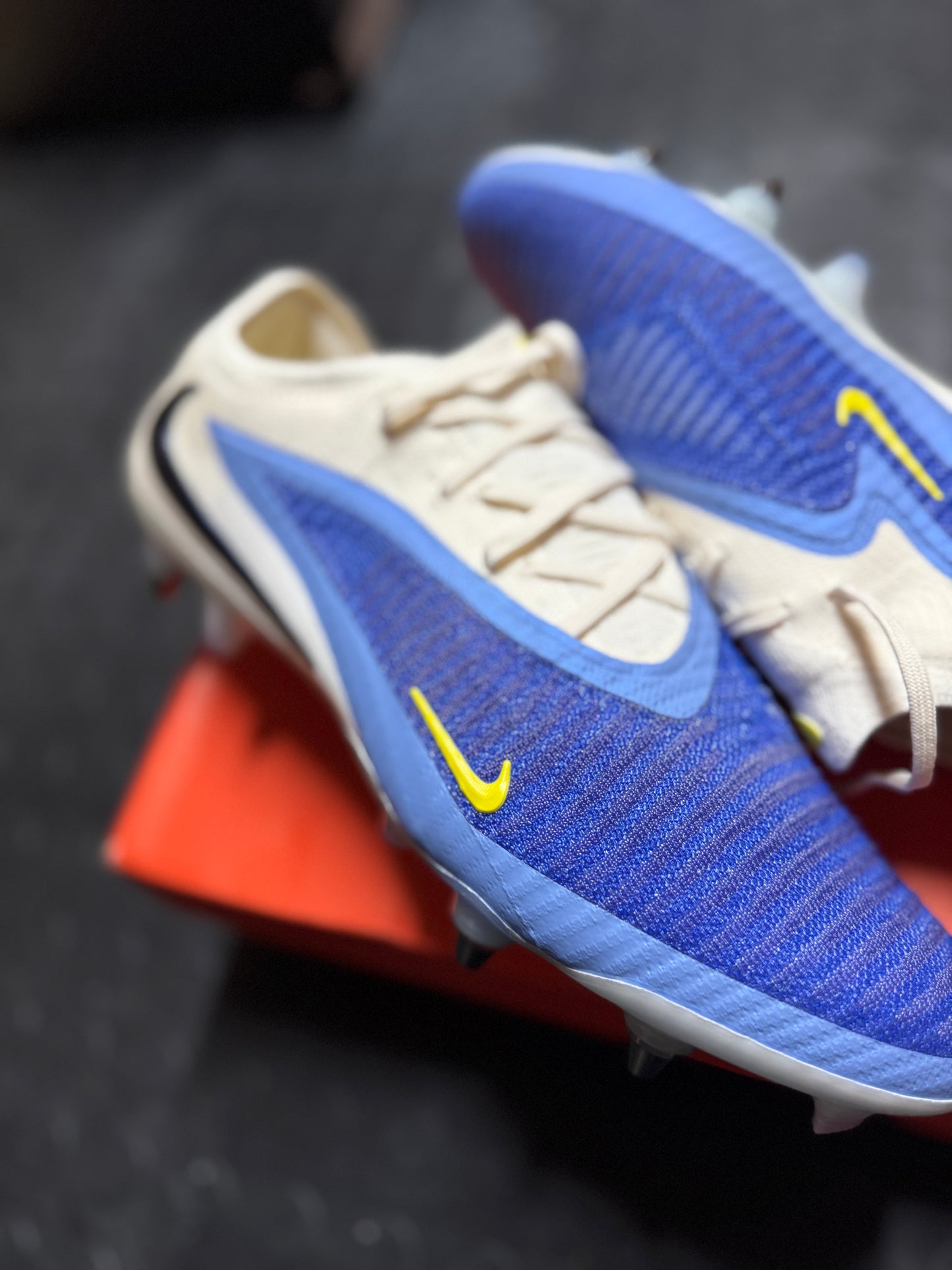 Nike Phantom 6 Elite SG-Pro - White / Blue