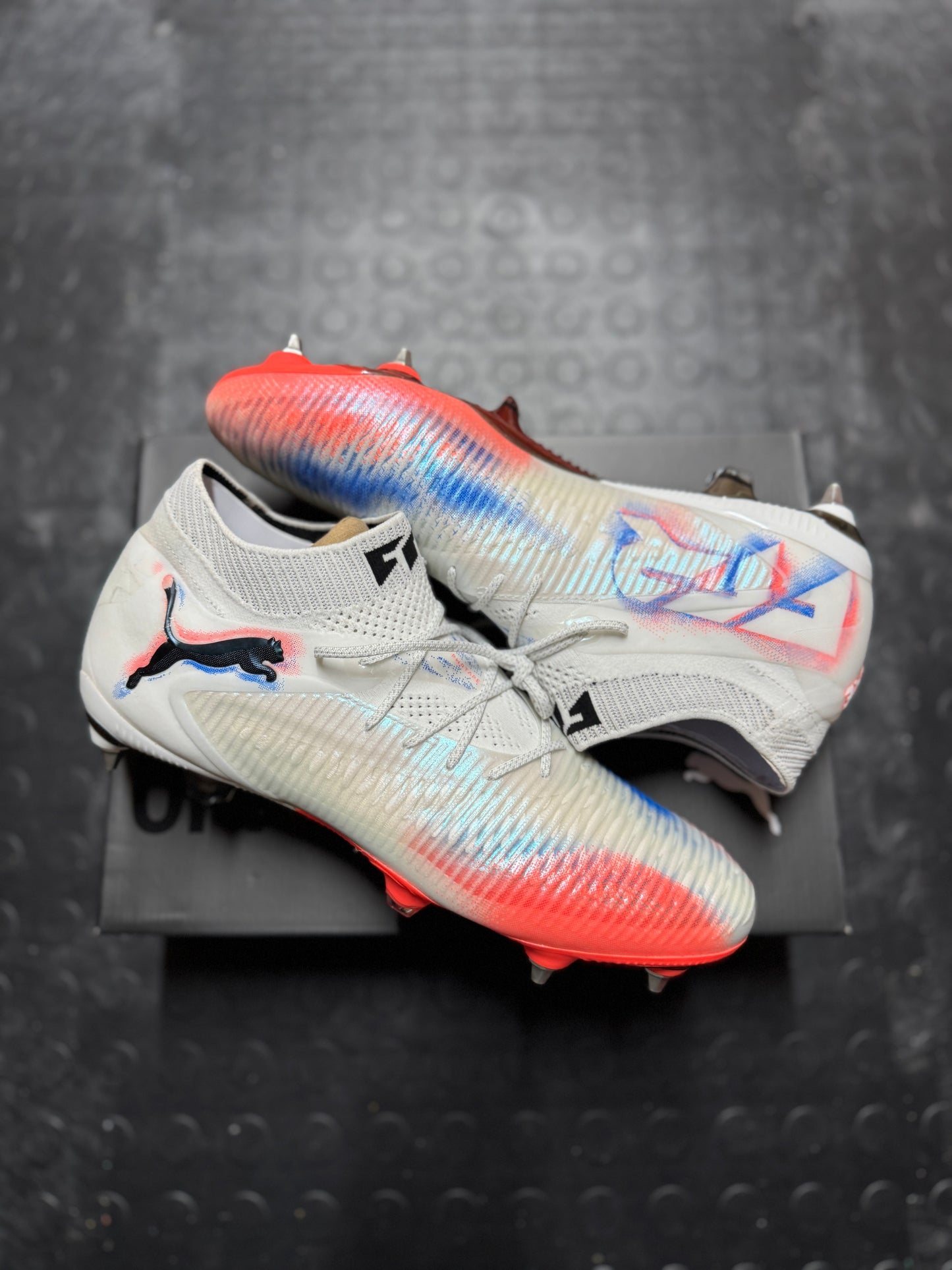 Puma Future 8 Ultimate SG - White / Red / Blue